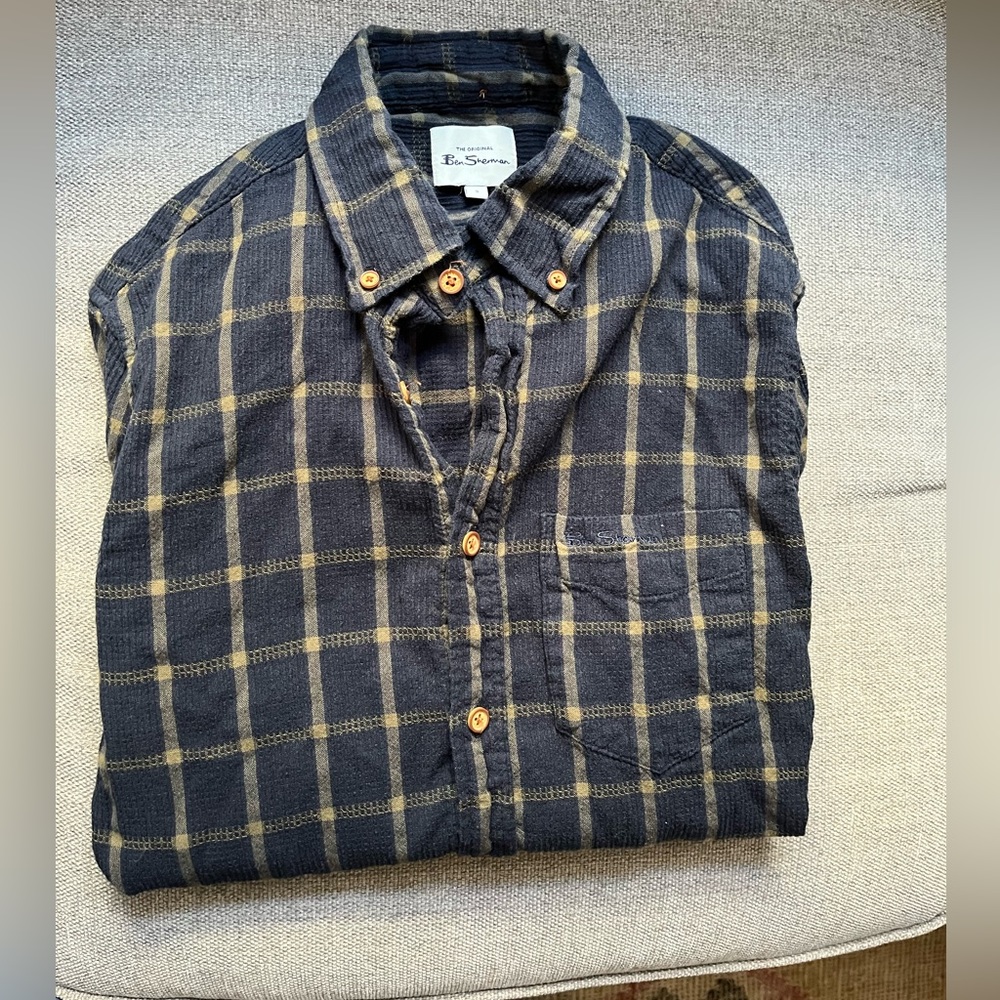 Ben Sherman men’s button down size small, great condition!